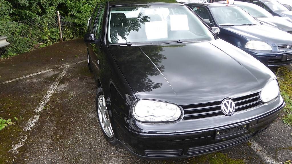 Automobili: VW Golf  IV 1.6  – Usato da Geneve venduto da pau_ybt5 4