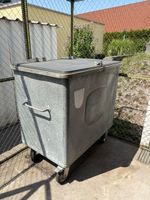 Container