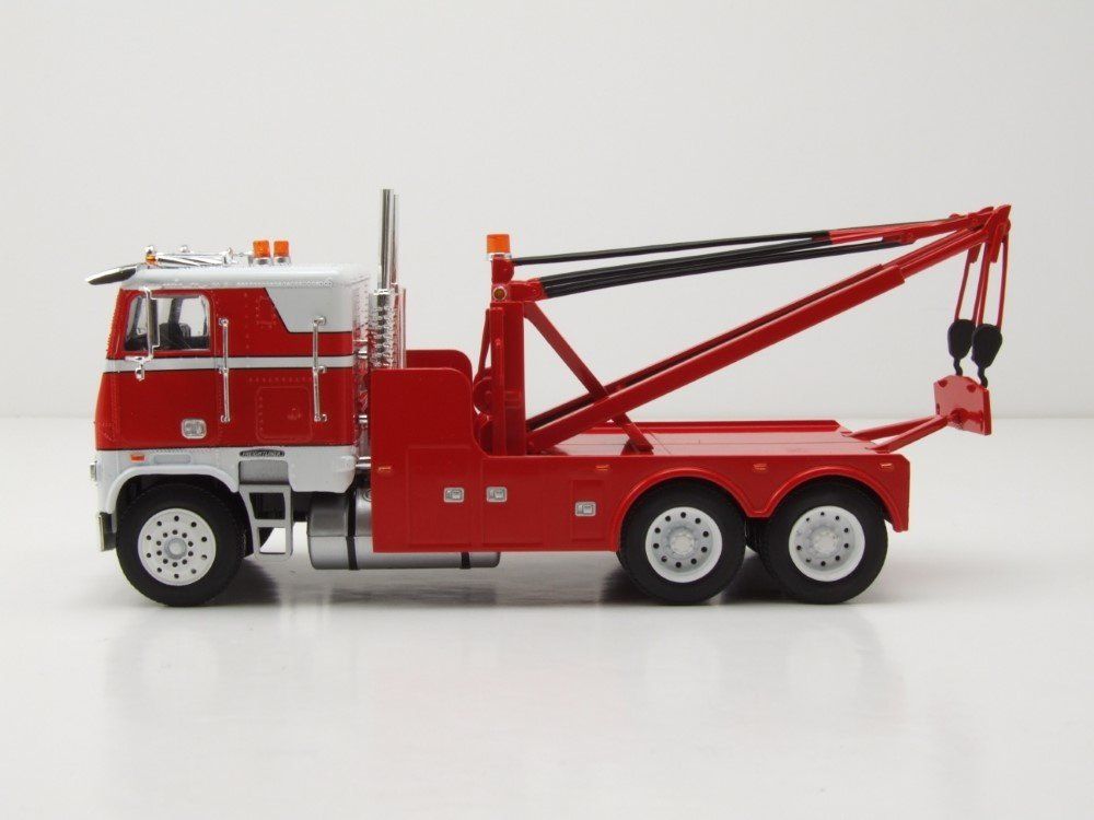 Freightliner Modellautos: Freightliner FLA LKW Abschlepper 1987 rot / weiss       1:43 – Neu und originalverpackt aus Gerlafingen von espero88 2