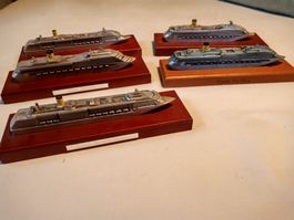 5x Modellschiff von Kreuzfahrt aus Metalguss Costa
