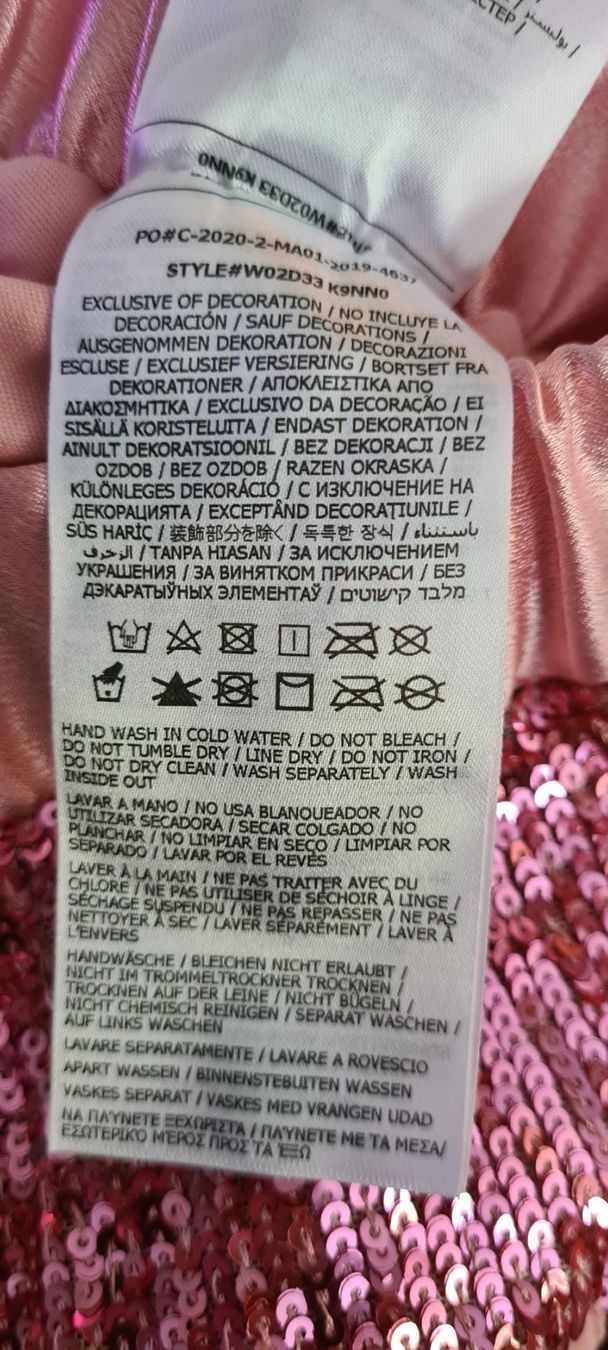 Guess Pantaloni: Guess Paillettes Shorts – Usato da Allschwil venduto da Virgo 9