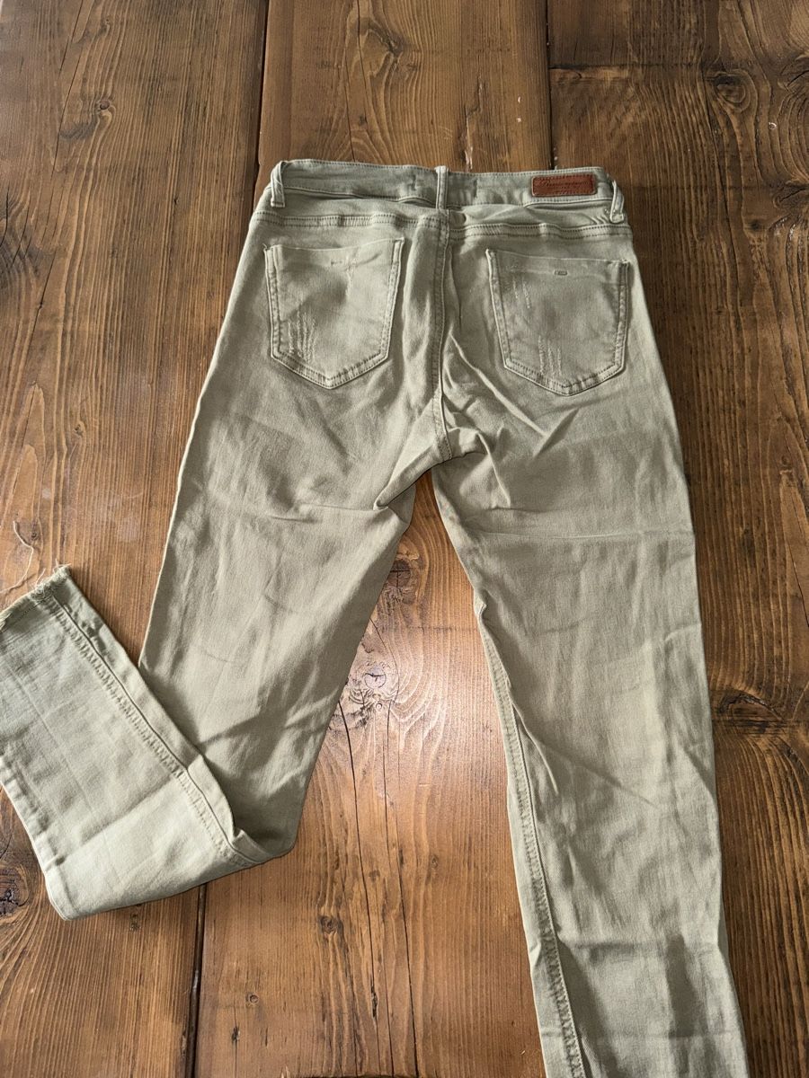 Tally Weijl Pantaloni: Pantalon slim à trous – Usato da Porrentruy venduto da fee_24 2