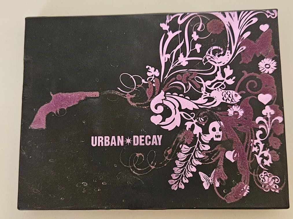 Urban Decay Maquillage: Palette Urban Decay – D'occasion à Neyruz FR par Sourimousse 1