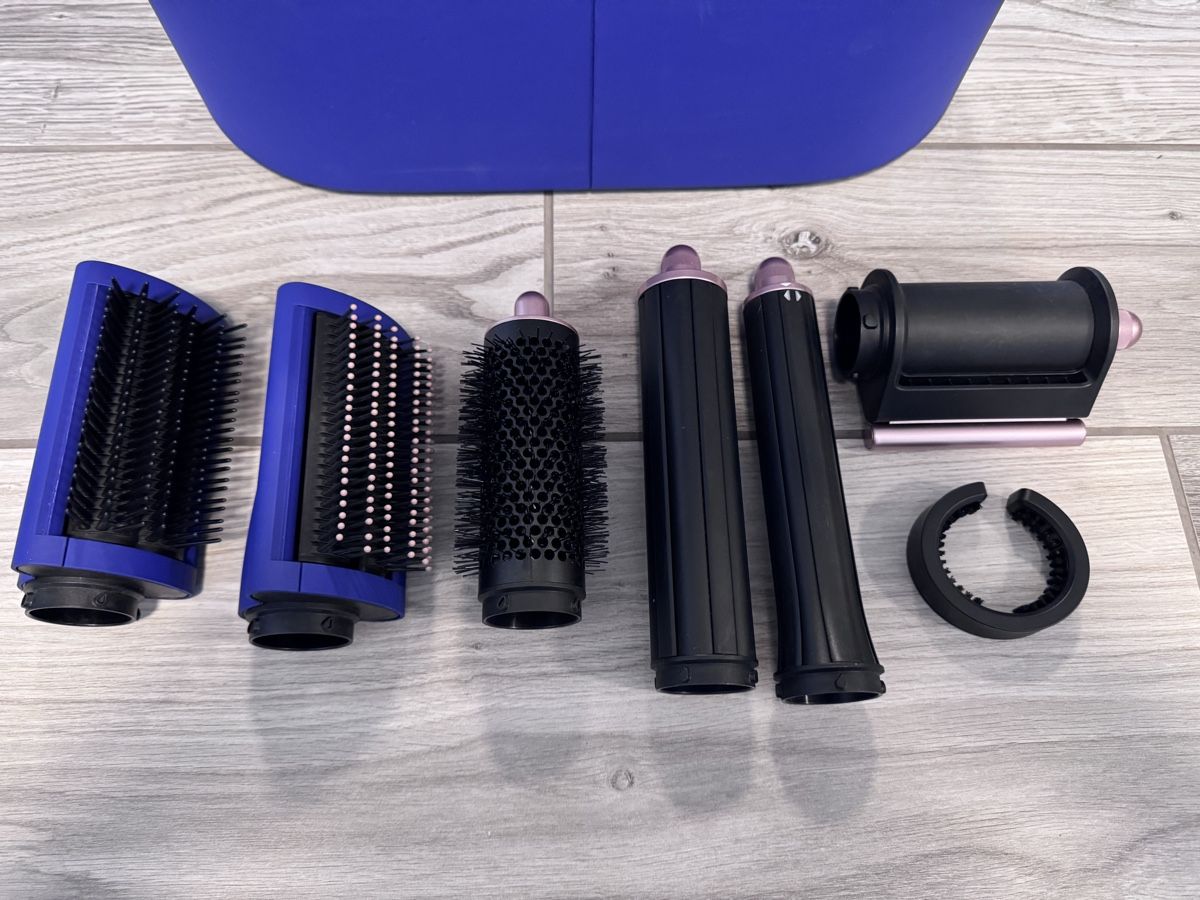 Dyson Asciugacapelli: Dyson Airwrap Complete Haarstyler - leider defekt – Difettoso da Bülach venduto da sunshiine_ 1