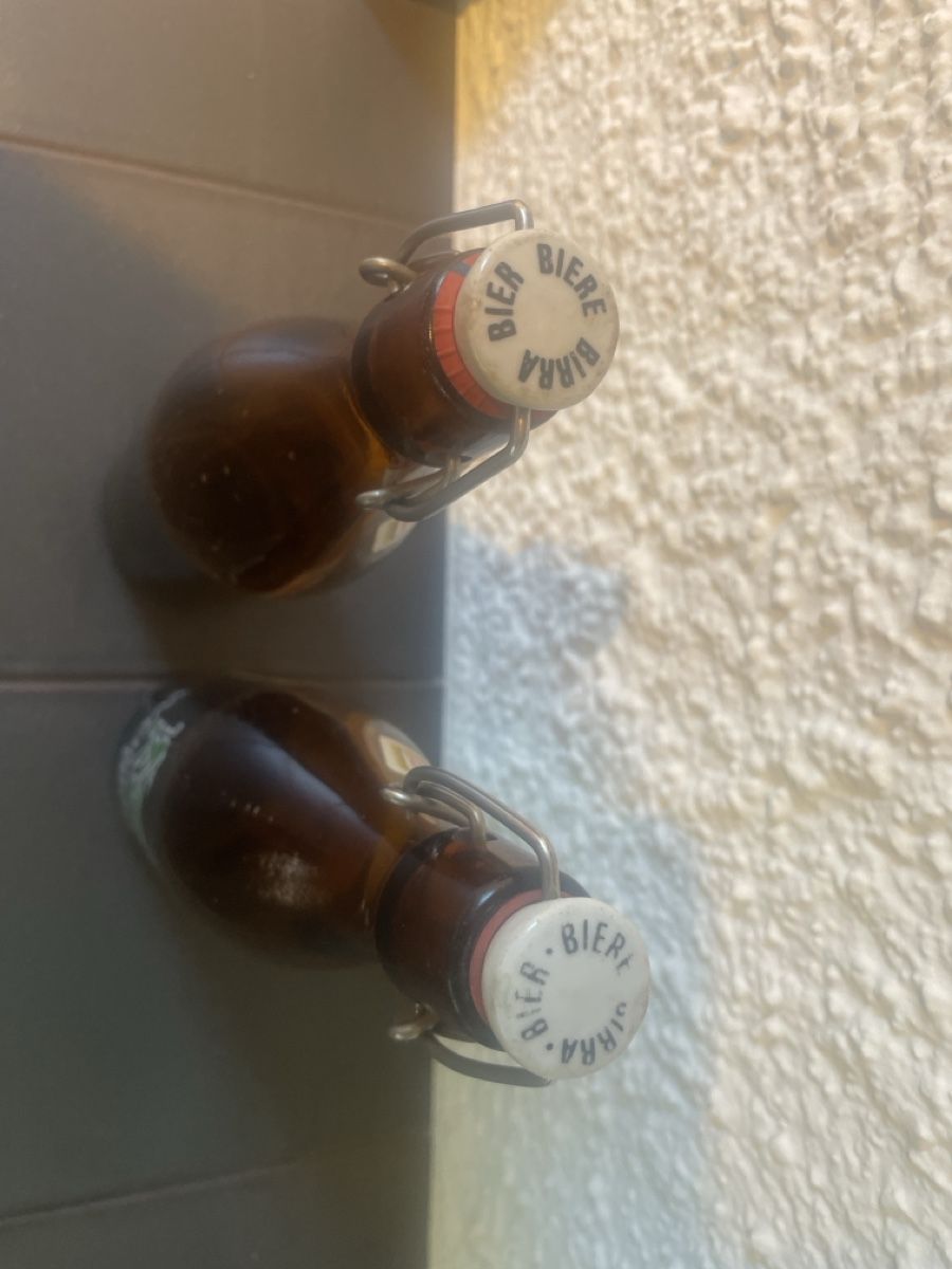 Bicchieri, Caraffe & Bottiglie: 2 Antike Bierflaschen Weinfelder Export Bier 1968 – Usato da Winterthur venduto da cheerio97 3