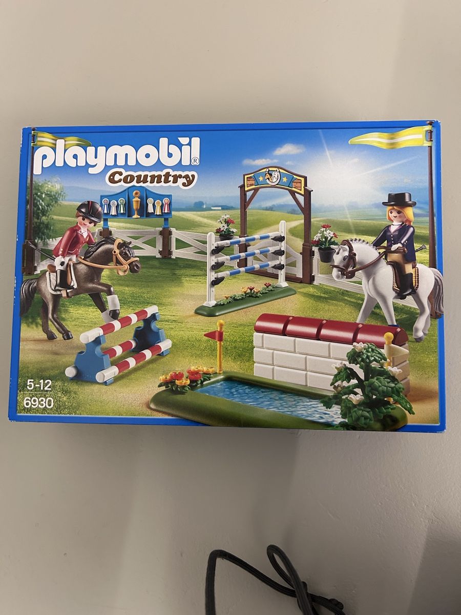 Playmobil Giocattoli: Playmobil Reitplatz 6930 – Usato da Niederbipp venduto da Miri1287