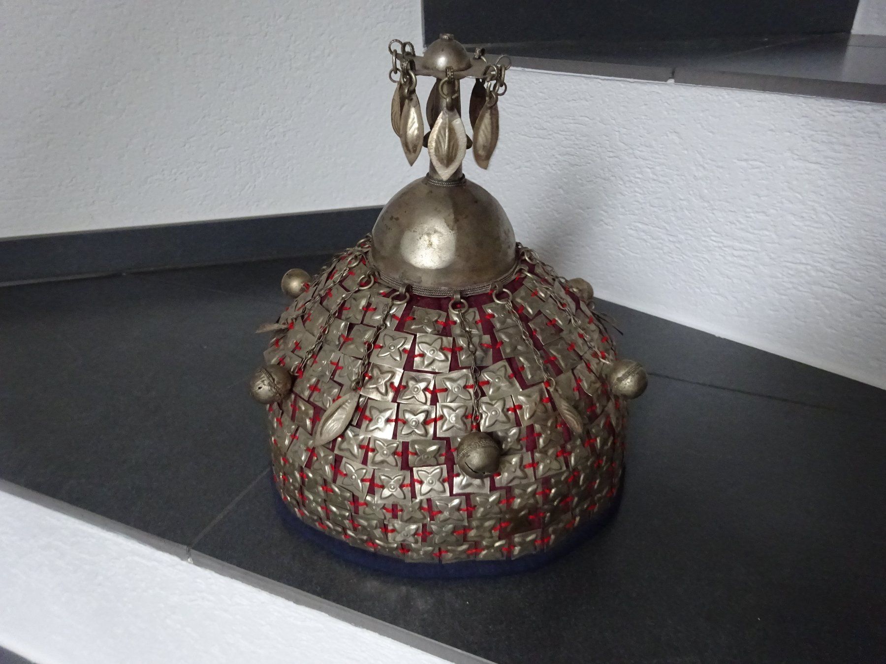 Copricapi, berretti & cappellini: Krone Helm Turban – Usato da Esslingen venduto da eintagammeer