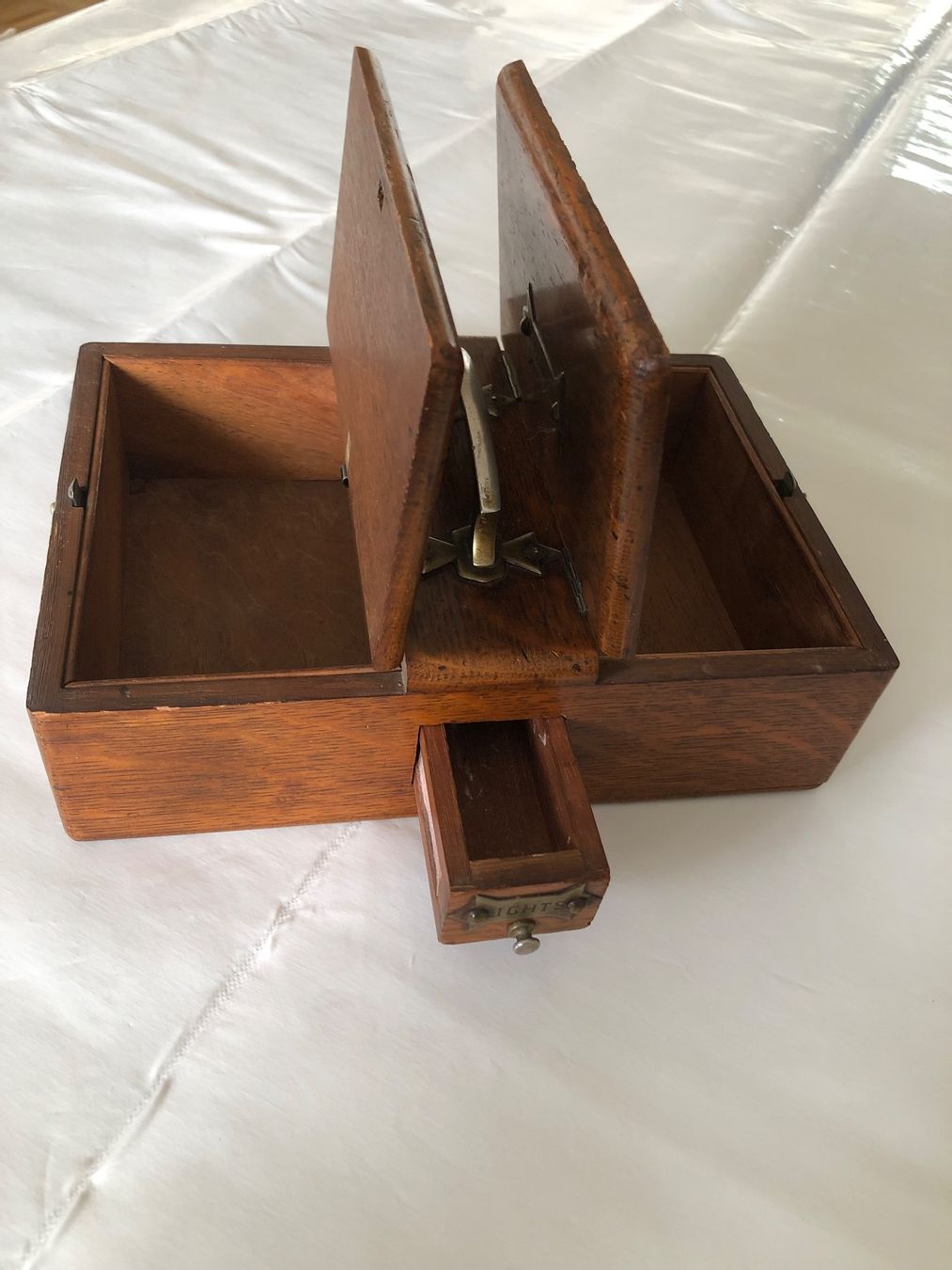 Sigari: Zigarren- Zigarettenbox/Eichenholz 1890 Top Zustand – Usato da Rudolfstetten venduto da vamosich 2