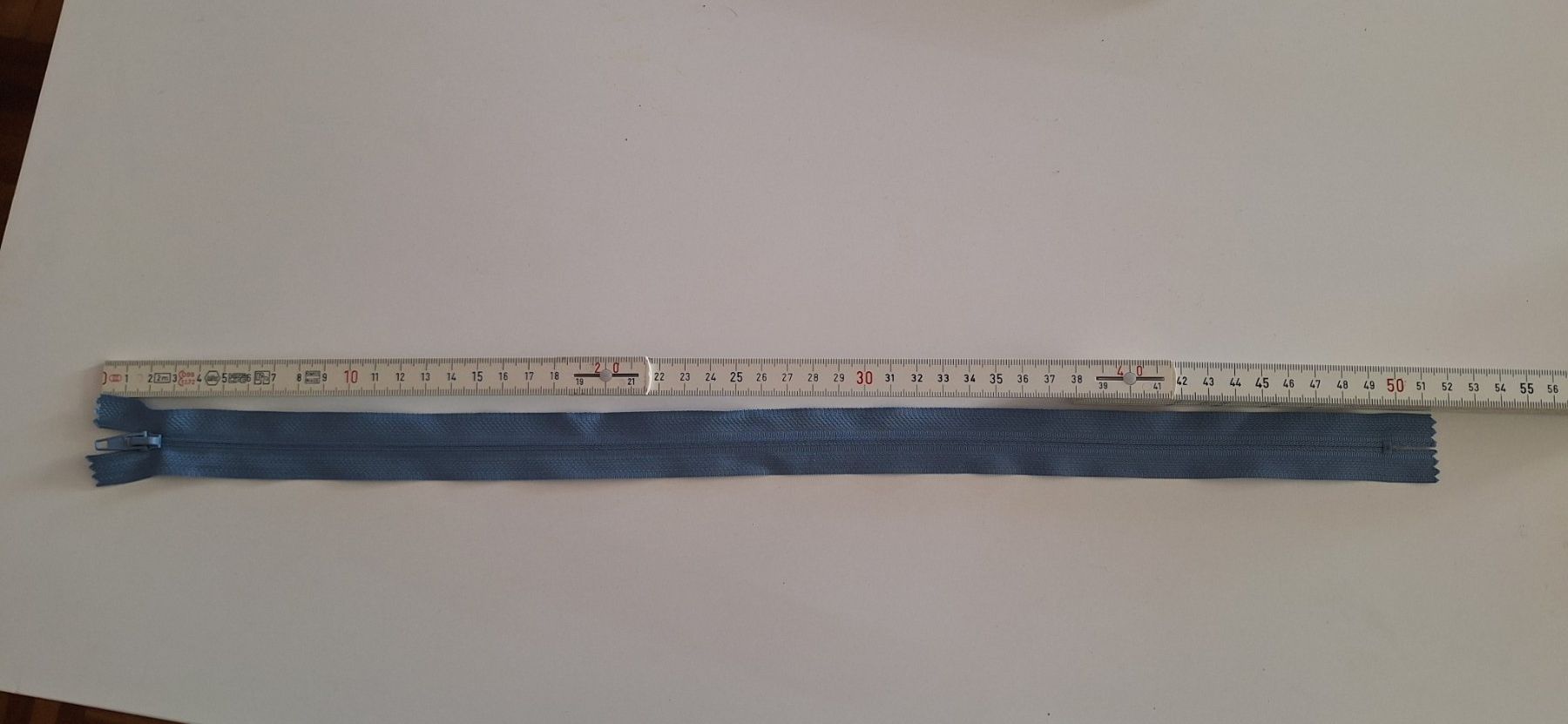Tessuti: Reisverschluss 50cm blau – Usato da Wetzikon ZH venduto da NaWetzi