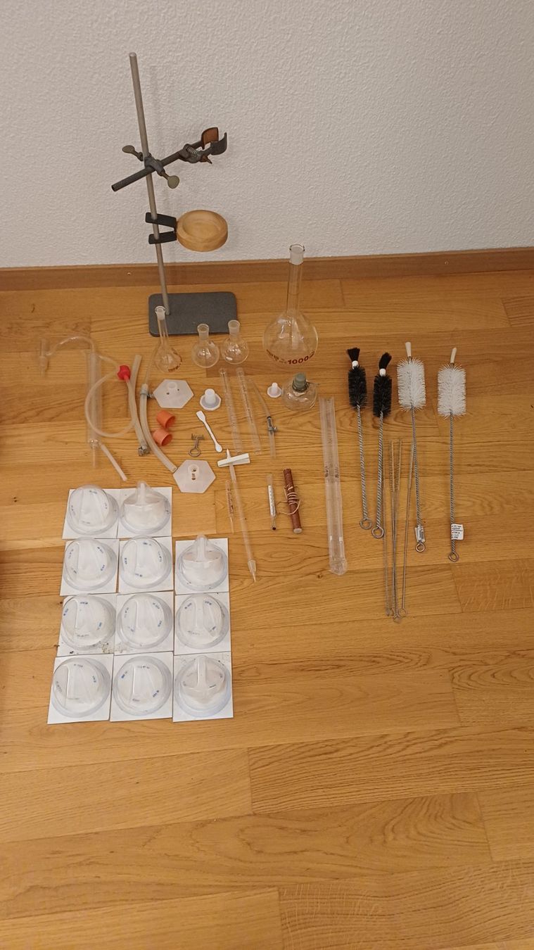Elettrodomestici da cucina: Teile einer alten Mini Destille – Usato da Oberneunforn venduto da Bumbam