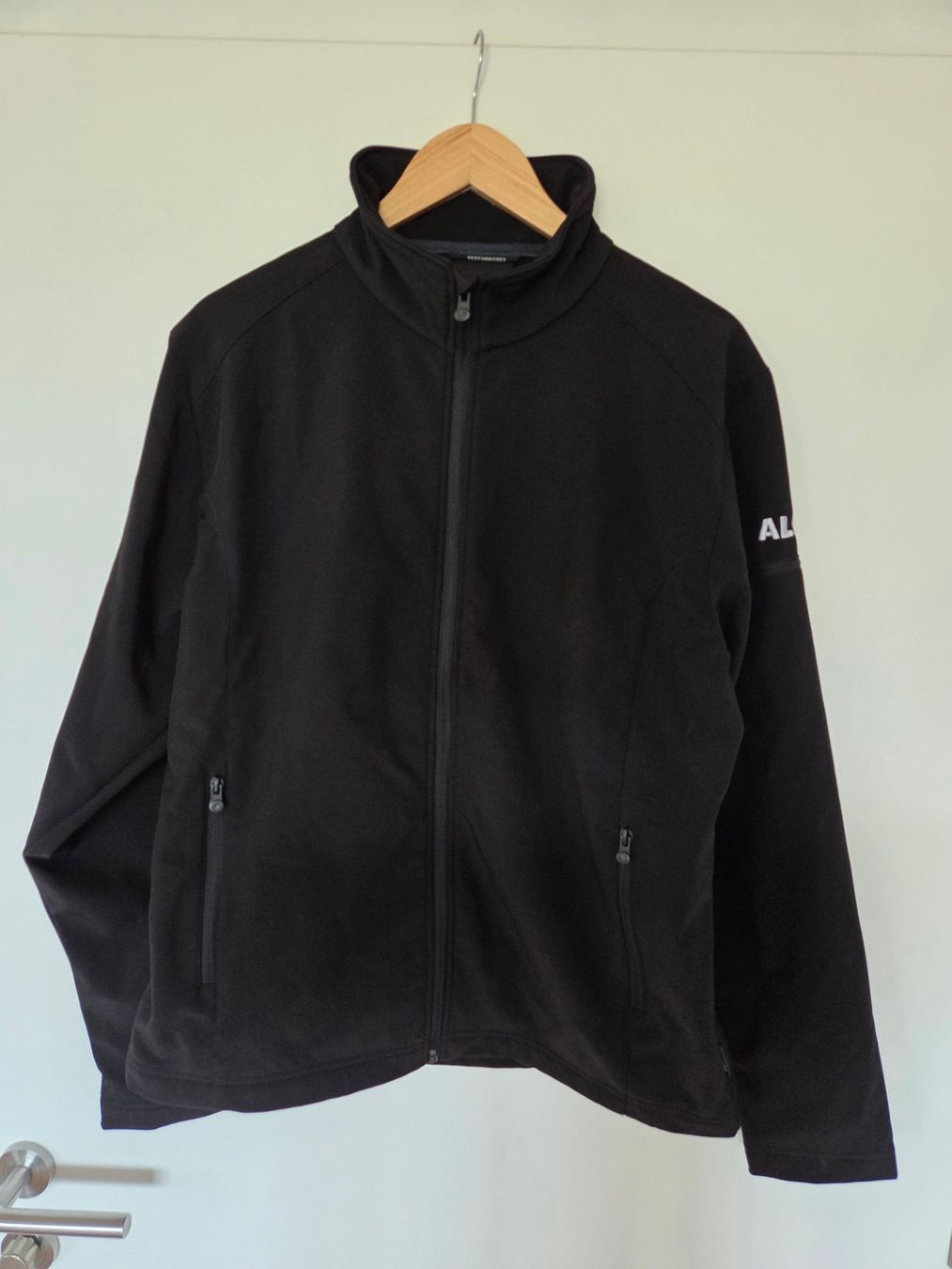 Giacche: Simplicious Softshelljacke L HPE VEEAM ALSO Schwarz – Usato da Rothenburg venduto da RaphiS549