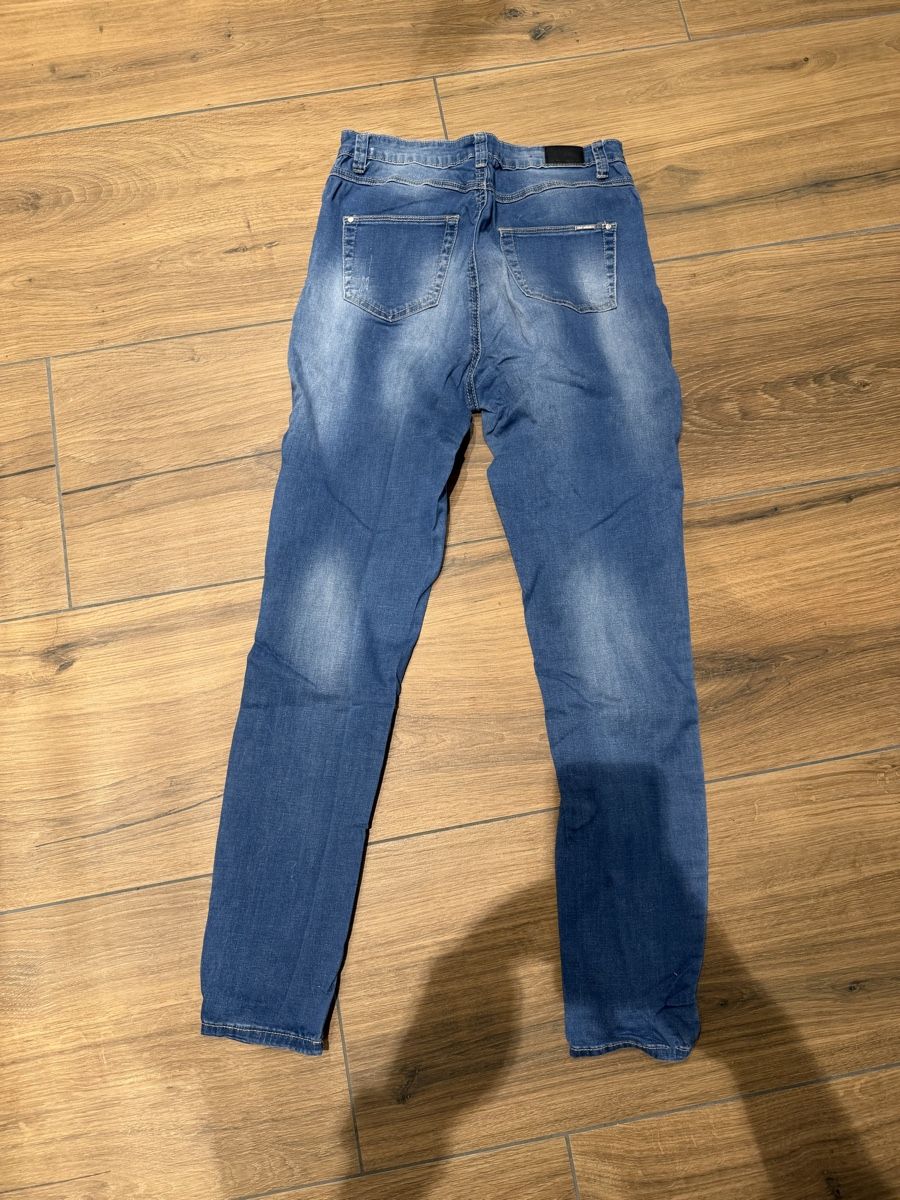Jeans: Coole Damen Jeans, Grösse 38 – Usato da St. Gallen venduto da Xbylucas 1