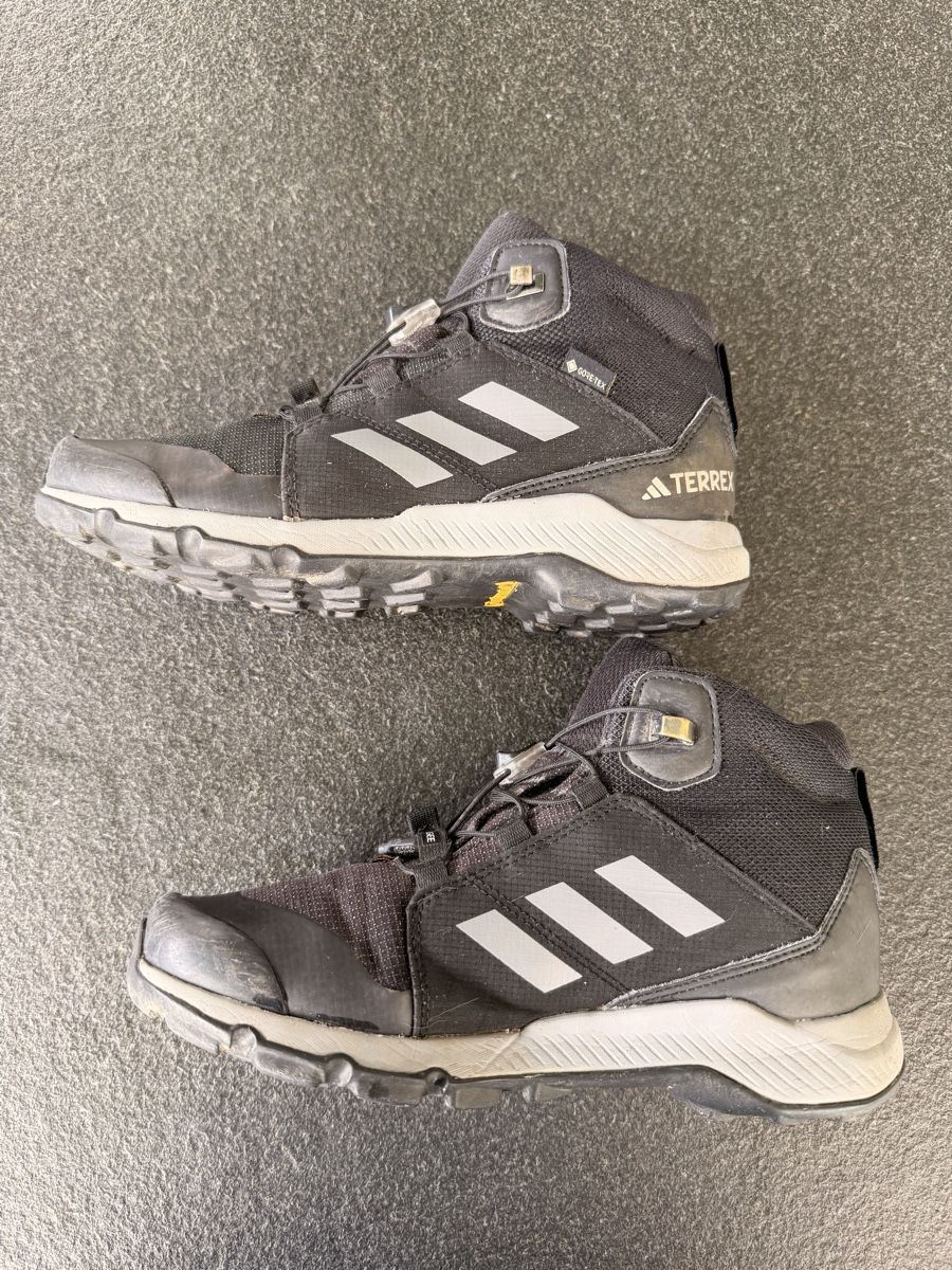 Adidas Scarpe per ragazzi: Chaussures de trekking Adidas Terrex – Usato da La tour-de-peilz venduto da Metzgerc 1