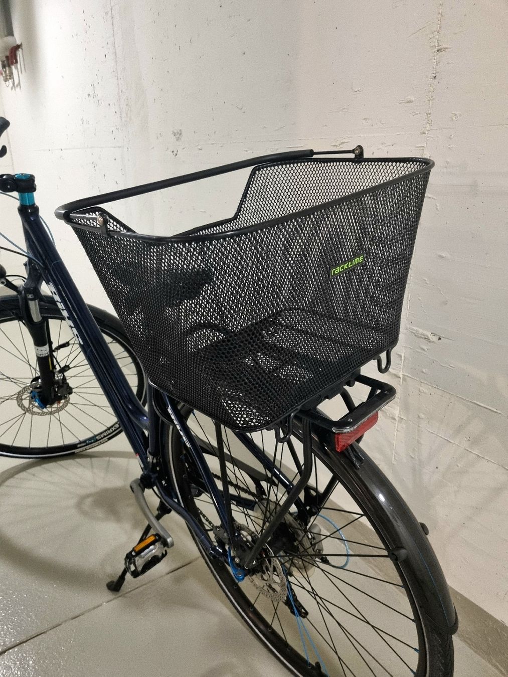Bixs Biciclette: Trekking Bike von Bixs inklusive Korb – Usato da Uitikon Waldegg venduto da Moderator 7