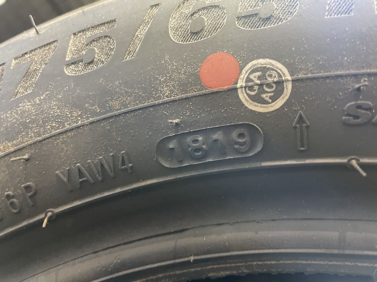 Kumho Pneumatici & Ruote complete: Kumho Winterpneu Neu 4stk – Nuovo (secondo la descrizione) da Tecknau venduto da Garage_St.Buser 3