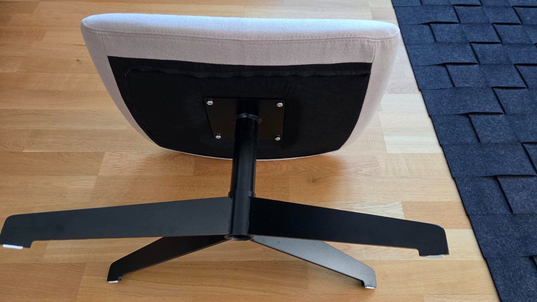 Sessel: Drehsessel mit Beinhocker – Gebraucht aus Wil SG von Colalight26 2