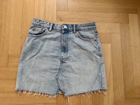hellblauer Jeansrock von Zara in Grösse L