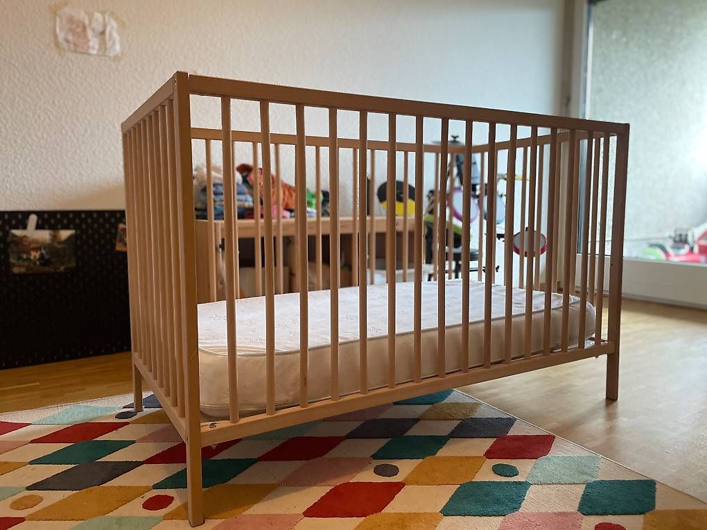 Letti: Lit bébé IKEA SNIGLAR + matelass  – Usato da Genève venduto da ter_7fd5