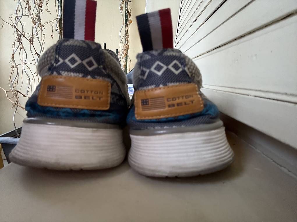 Scarpe da uomo: Graue Schlüpfer Grösse 41 – Usato da Basel venduto da zukk_ 2