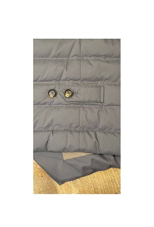 Gilet & Giacche: Brunello Cucinelli Veste / Gilet  – Usato da Zürich venduto da max_svm2 1