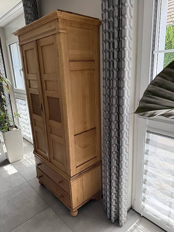 Schränke: Verkaufe schönen Holzschrank – Gebraucht aus Märstetten von Lehnik 2