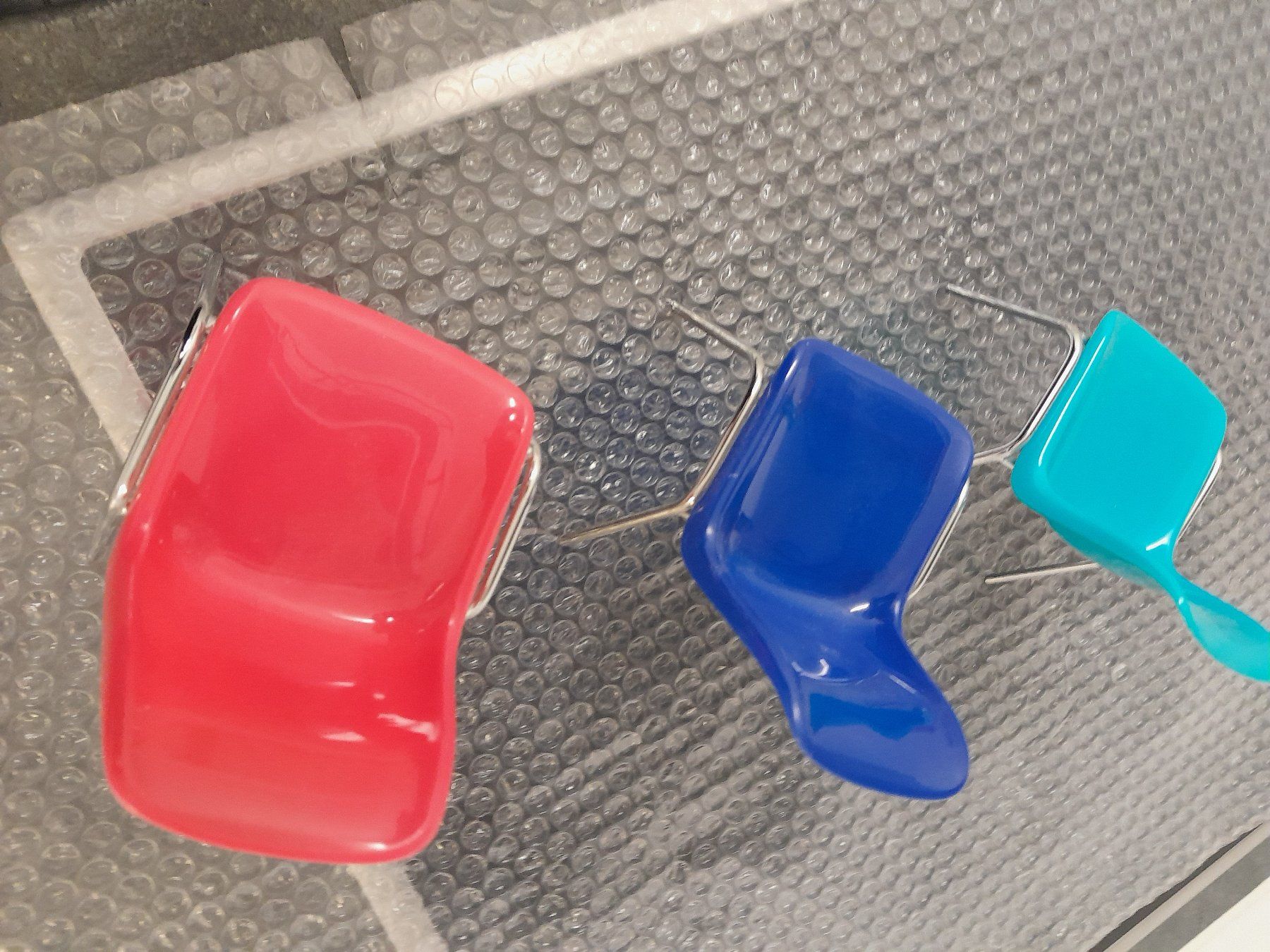 Giocattoli: Mini Plastik Metallstühle – Usato da Rüti ZH venduto da Alemanni 5