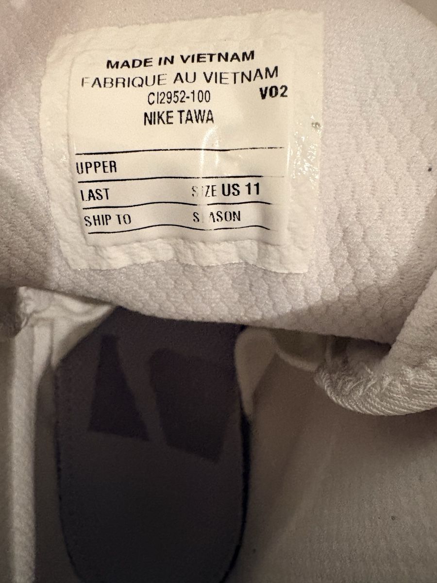 Nike Chaussures hommes: Nike Tawa Grey – D'occasion à Seengen par Matrix2020 4
