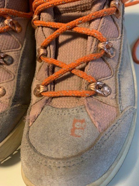 Scarpe per ragazze: Wanderschuhe Mädchen Gr. 32 – Usato da Rorbas venduto da M.E.13 1