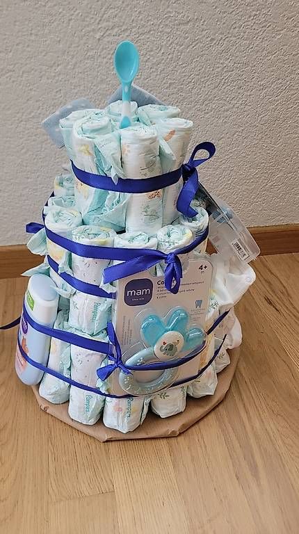 Secchi per pannolini & Pannolini: Neue Windeltorte blau – Nuovo (secondo la descrizione) da Lyss venduto da Infinia 3