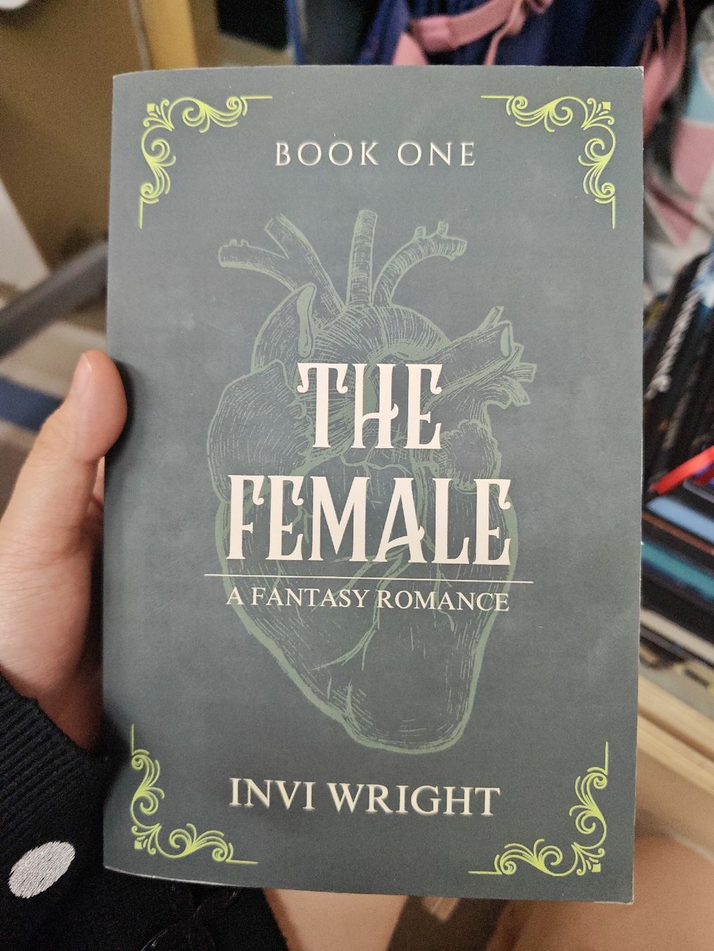 Libri: The Female by Invi Wright – Nuovo (secondo la descrizione) da Grandvaux venduto da Freezemoon