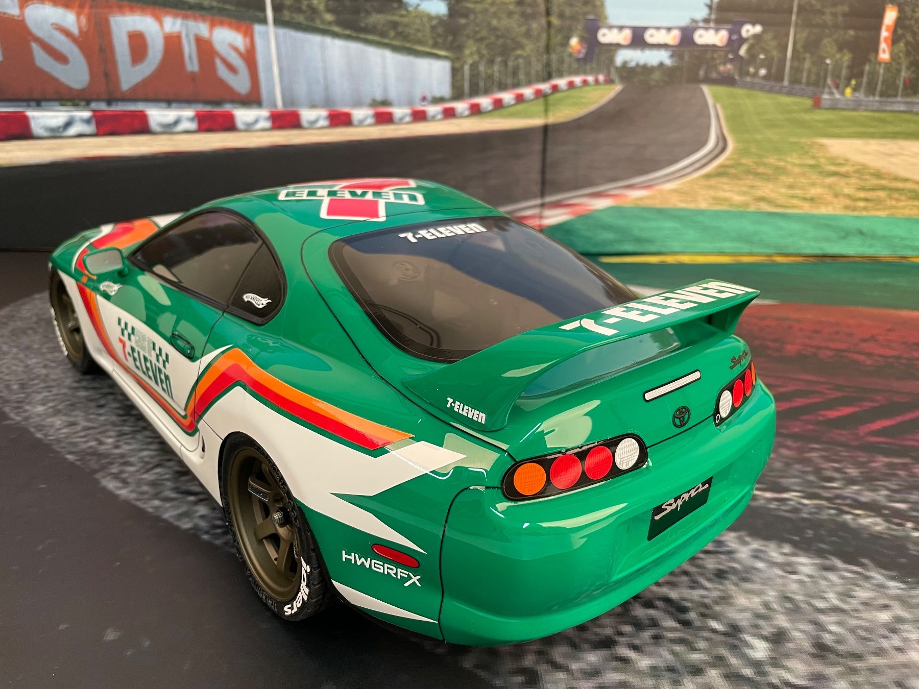 Tamiya Modellismo RC: Tamiya Toyota Supra 7 Eleven – Nuovo (secondo la descrizione) da Uznach venduto da nightcrawler 4