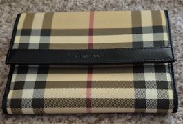 Portafoglio Burberry,  originale, tenuto bene. 