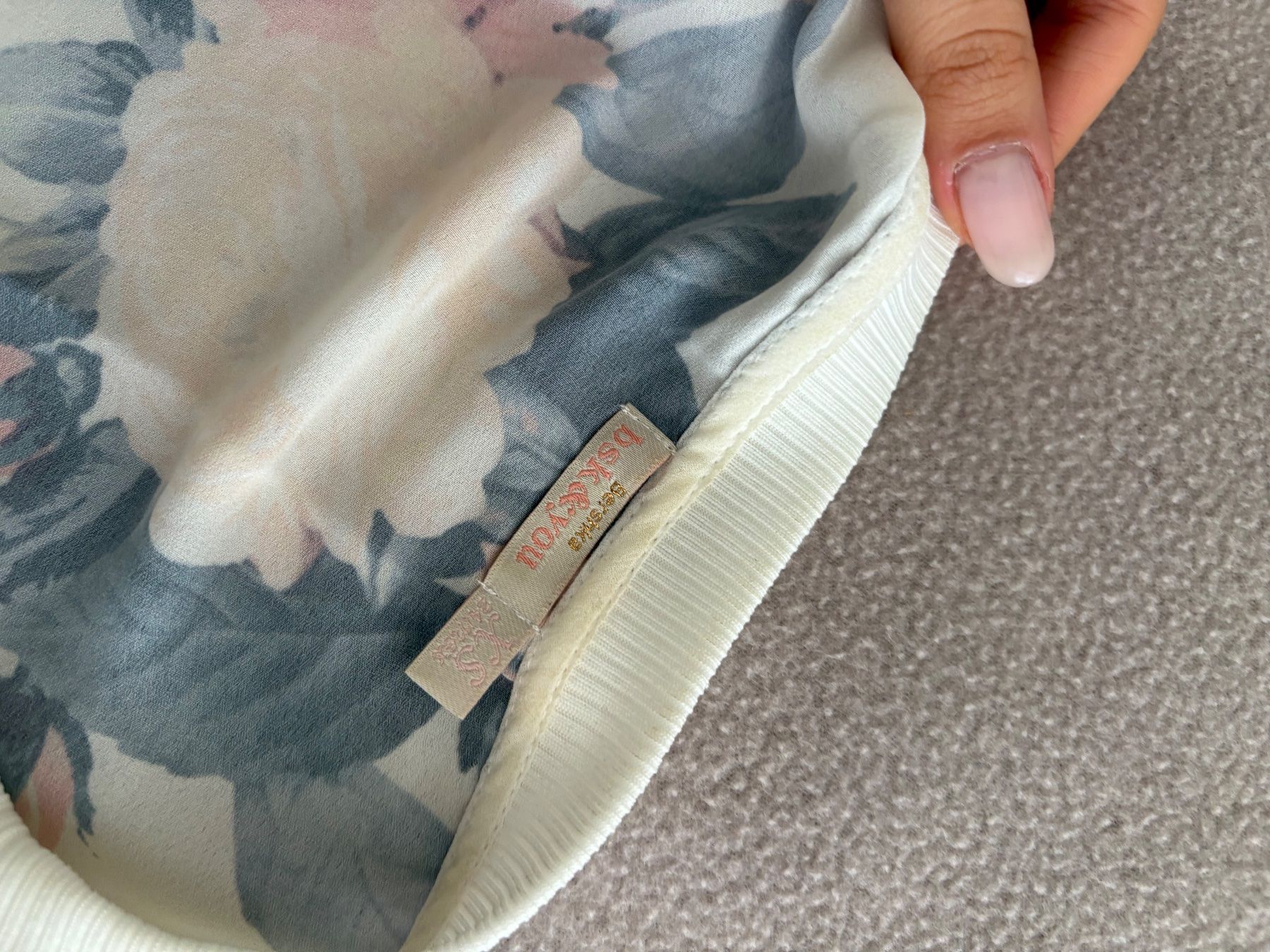 Bershka Maglioni & Felpe: Pull floral "Game Over" - Taille XS – Usato da Montreux venduto da m.mlkstn 5