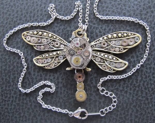 Altri gioielli: Victorian Steampunk Dragonfly Libelle – Usato da Schwanden GL venduto da UHRKNALL 1