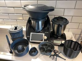 Thermomix TM6 inkl. Friend, 2. Mixtopf & viel Zubehör