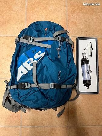 SAC airbag ABS S.light révisé + Vol. Light 30l + set carbon