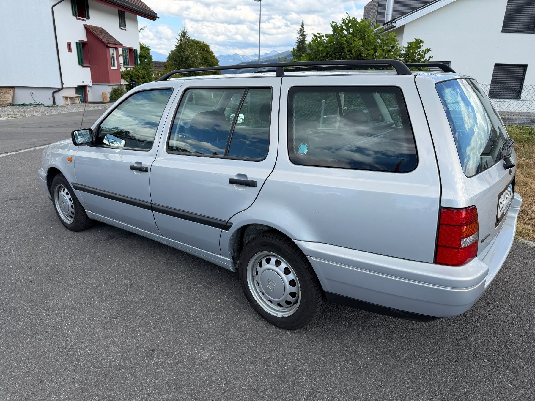 VW Autos: VW GOLF Variant SYNCRO – Gebraucht aus Richterswil von 723738 1