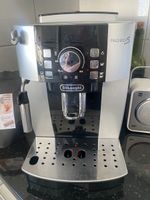 Kaffeevollautomat De Longhi Magnifica S