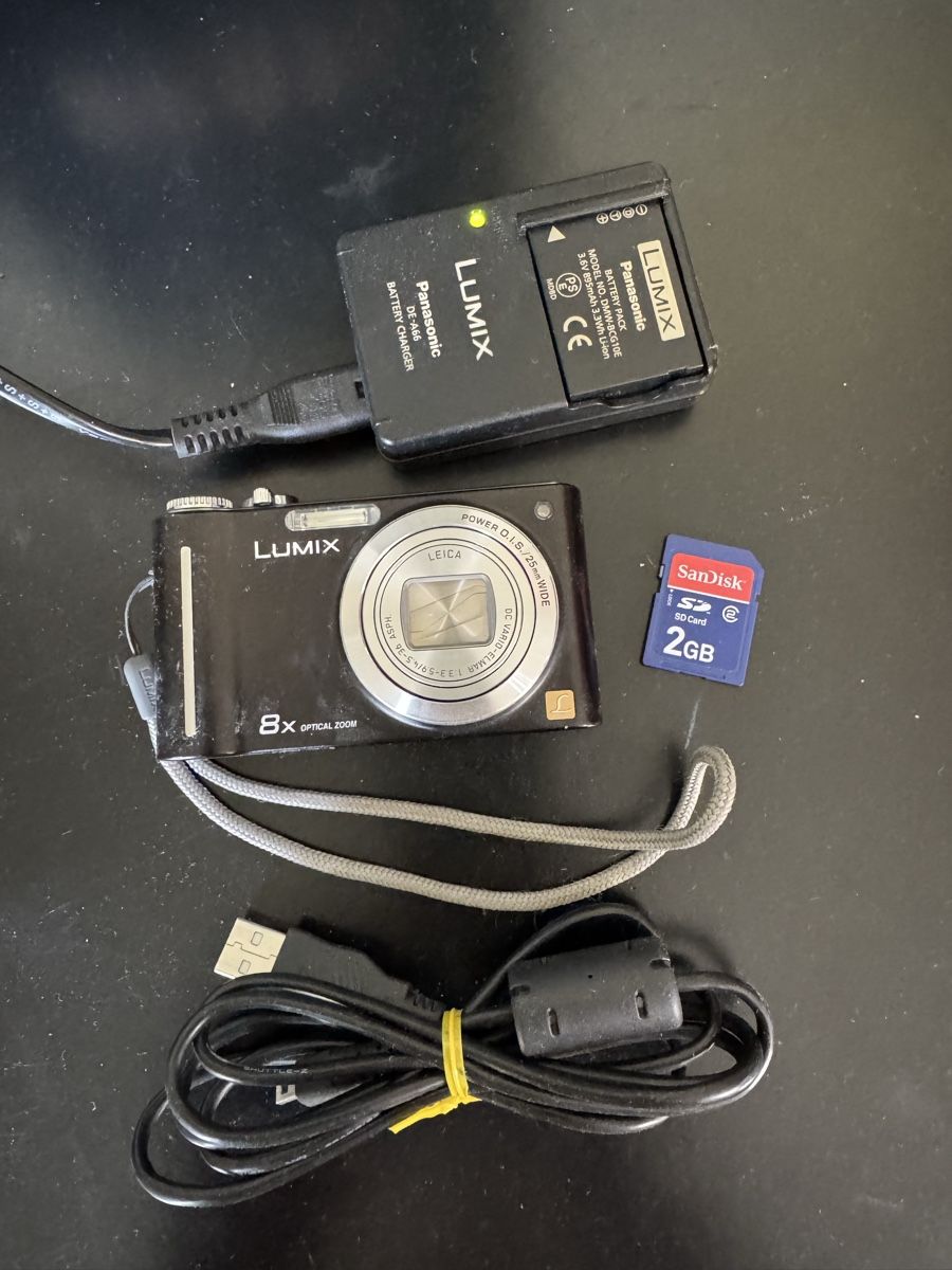 Panasonic Appareil photo: Lumix Digitalkamera mit Speicherkarte – D'occasion à Zürich par Skalandianer