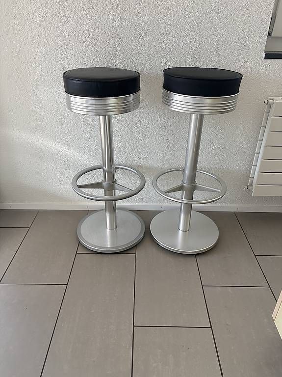 Hocker: Barhocker, Ledersitz, Aluminium – Gebraucht aus Therwil von PhilTherwil
