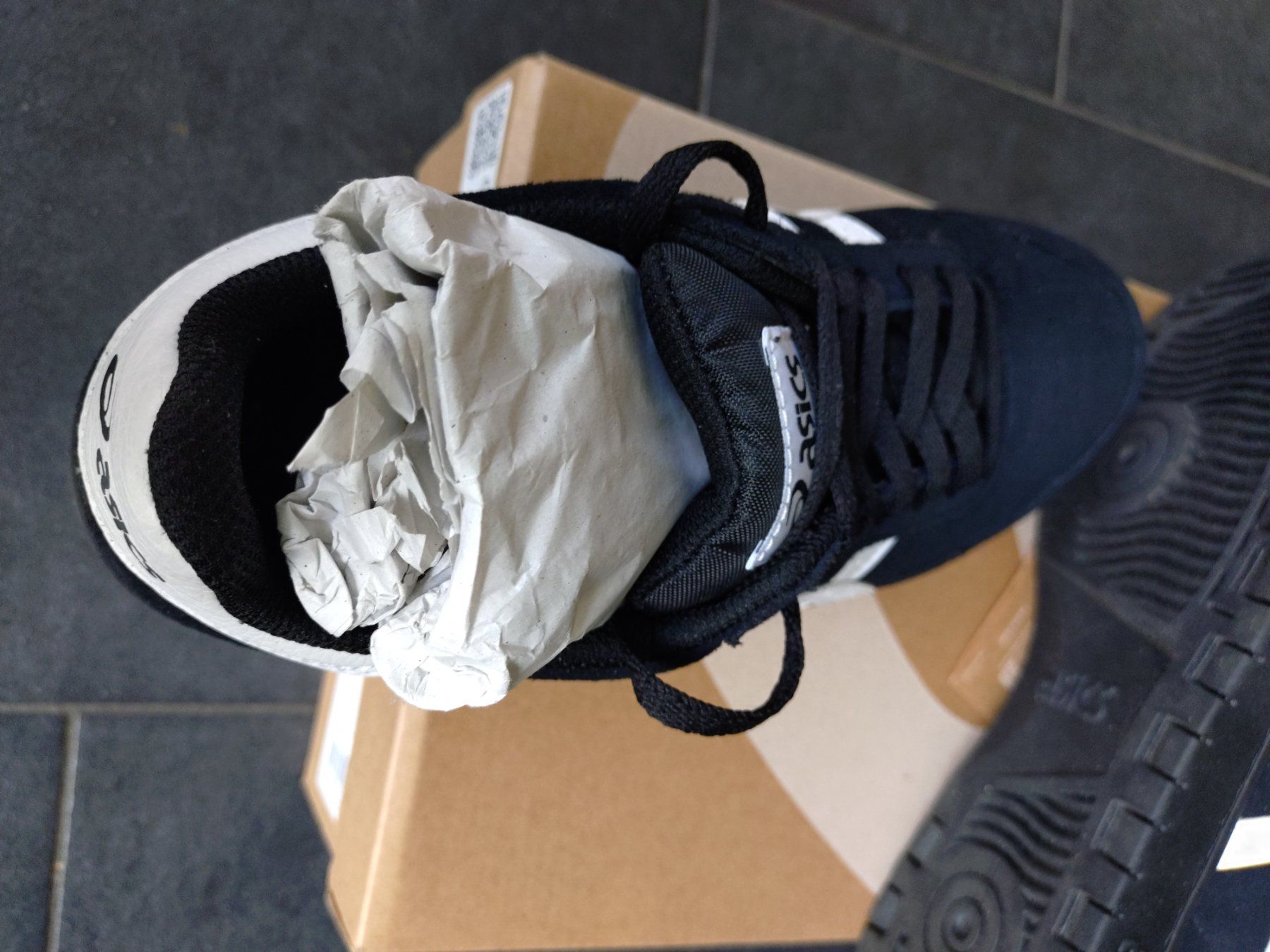 Asics Scarpe da uomo: NEU: Asics JAPAN PRO BLACK/WHITE Grösse 41.5 – Nuovo e nell'imballaggio originale da Aesch BL venduto da Brausy76 4