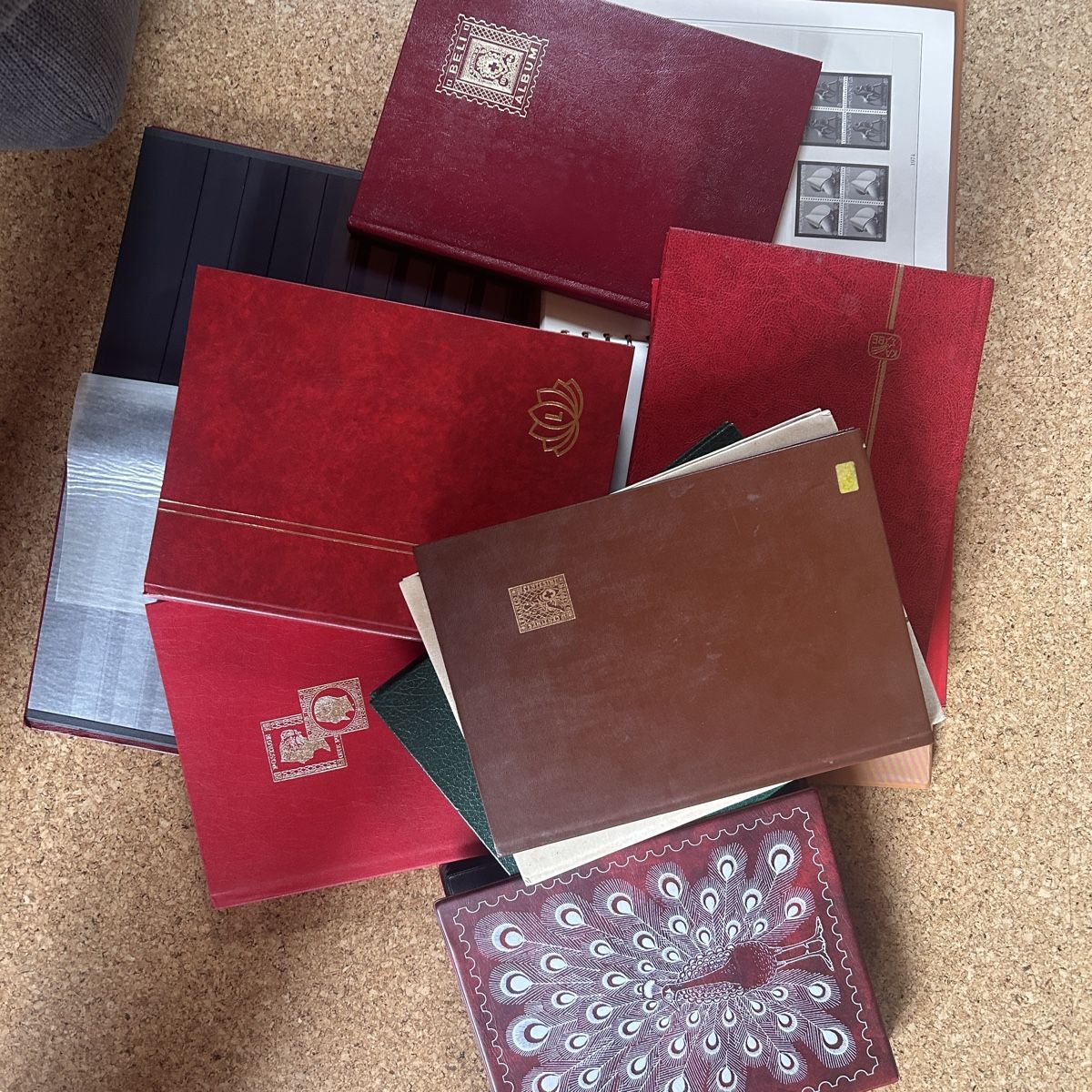 Album: 10 briefmarken Album s  – Usato da Basel venduto da bellespirit