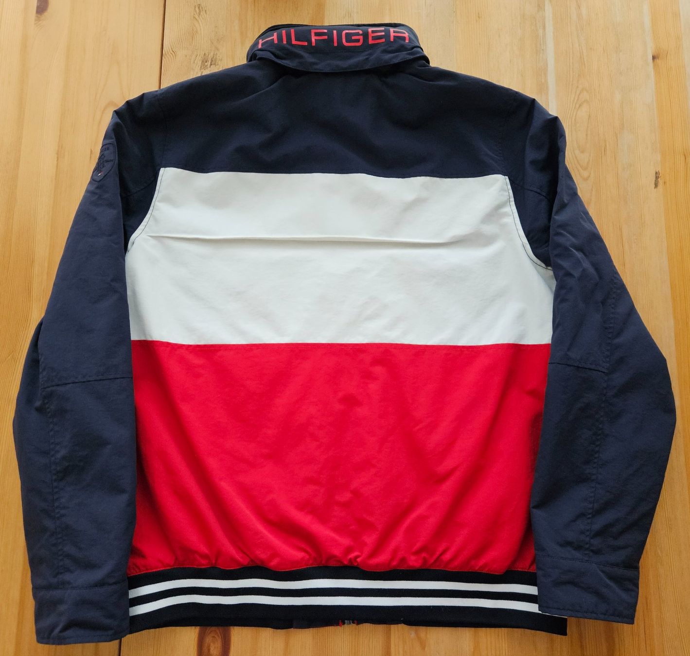 Tommy Hilfiger Jacken: Tommy Hilfiger Jacke Grösse M Übergangsjacke – Gebraucht aus Hägglingen von United-Village-Trade 6