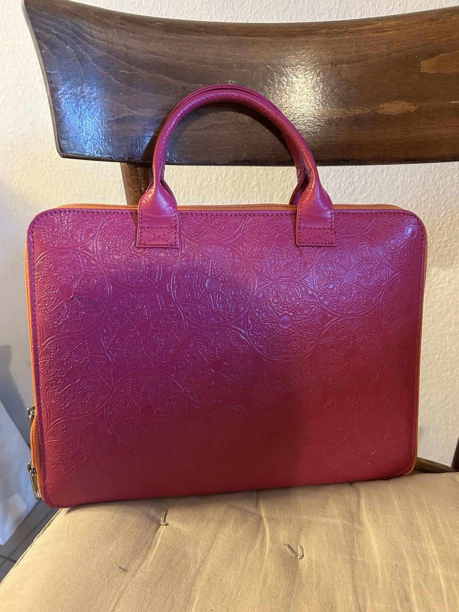 Valigie & Borse: Pochette rose  – Usato da Lausanne venduto da SavaLilie