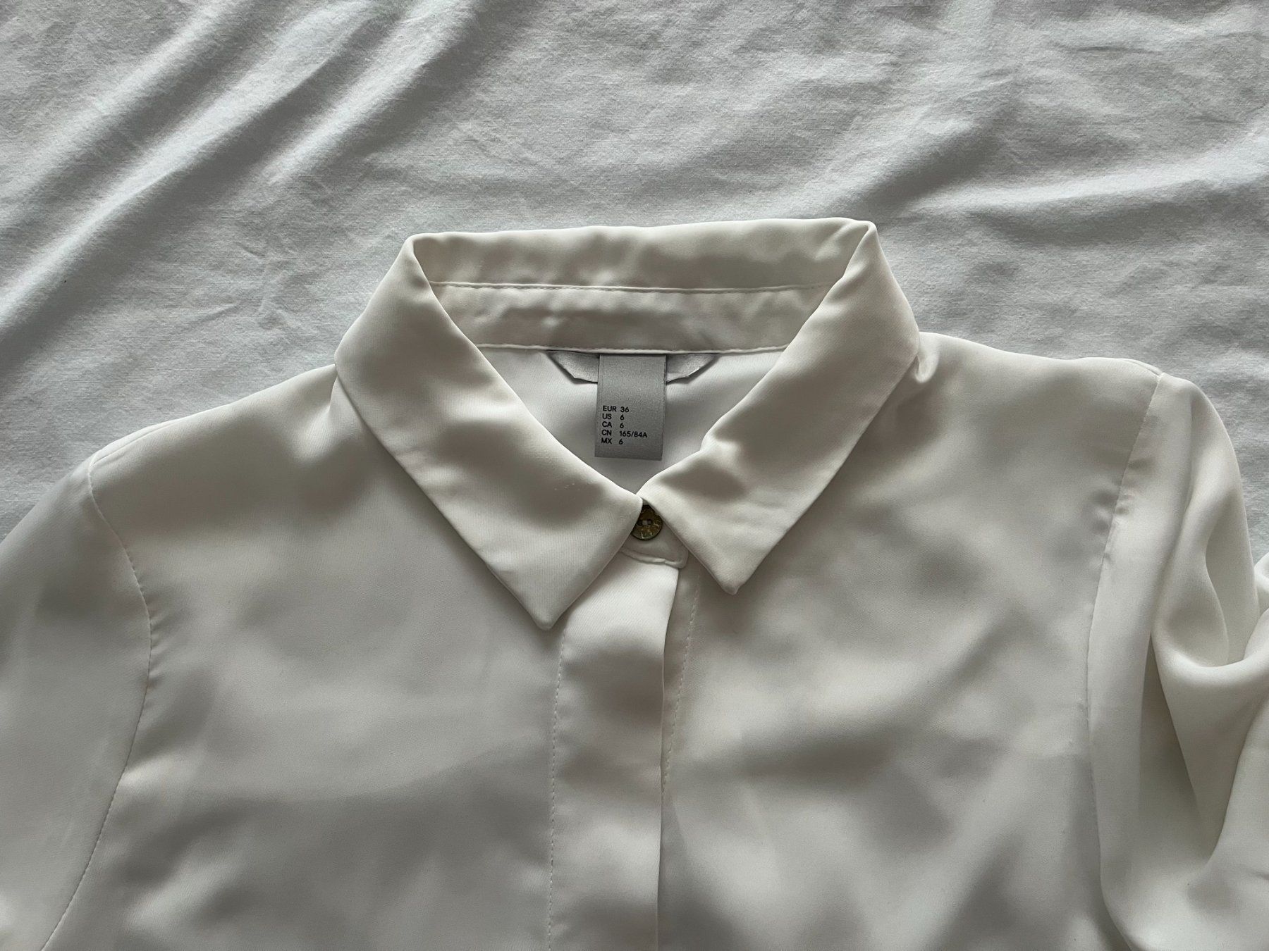 H&M Camicette: Damen Bluse "H&M" Farbe weiss Grösse 36 – Usato da Jona venduto da Flexer02 1