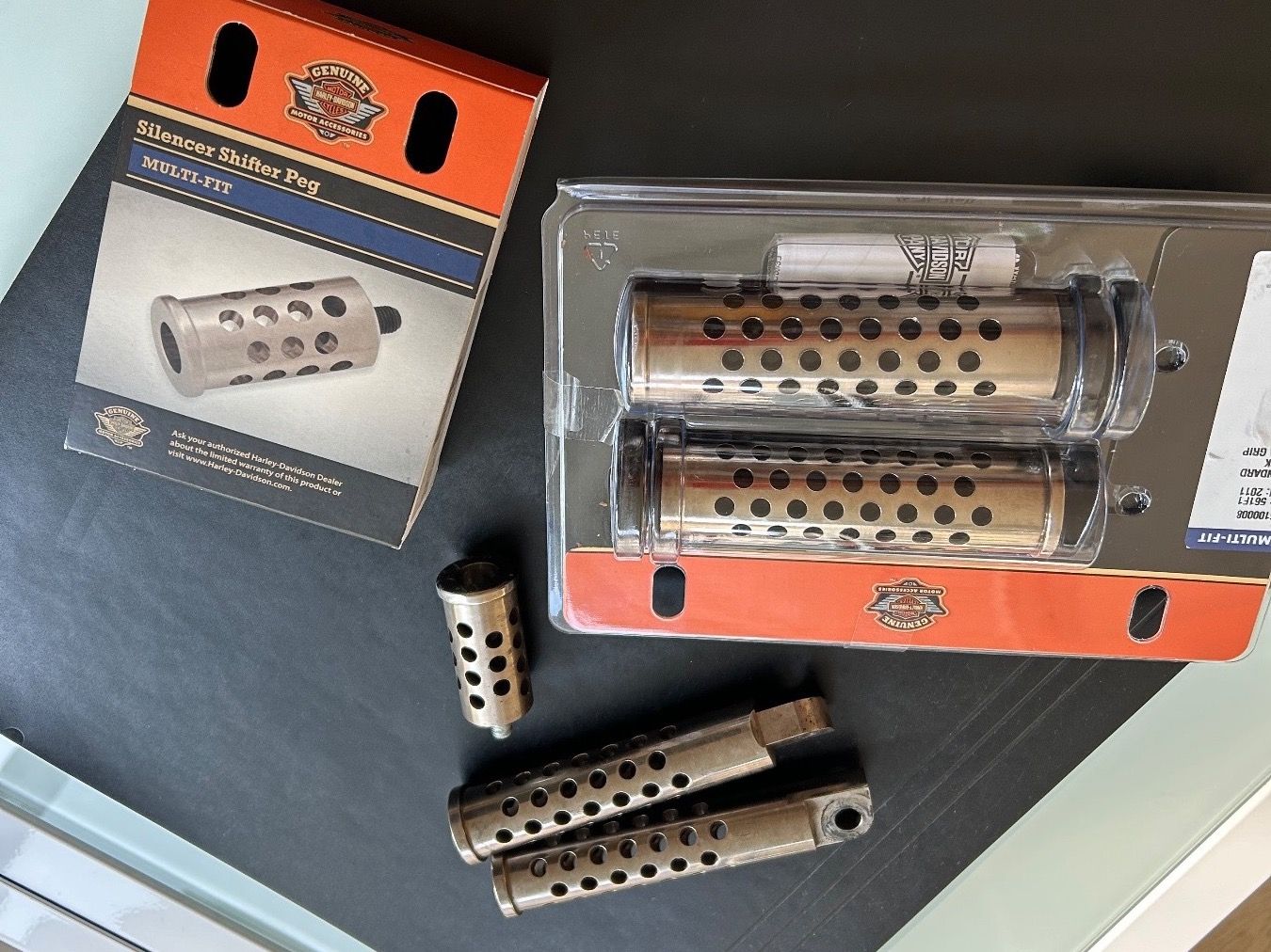 Harley-Davidson Chopper: 5pcs/Set Harley Davidson Grips, Foot and Shift Peg – Usato da Zürich venduto da maxsalezzen 6