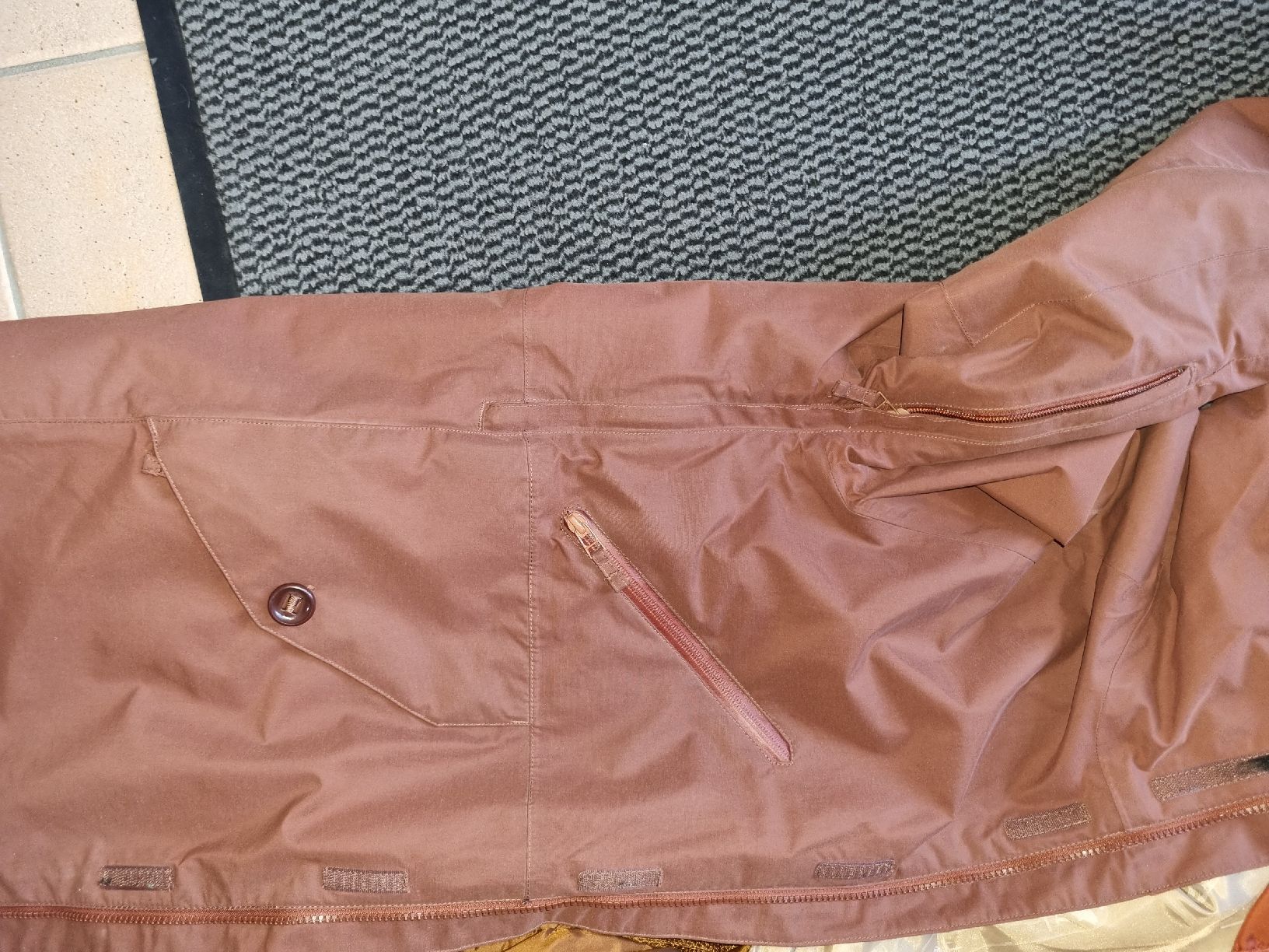 Burton Jacken: Ski-/Snowboard Jacke BURTON – Gebraucht aus Bätterkinden von luk_6kmj 3