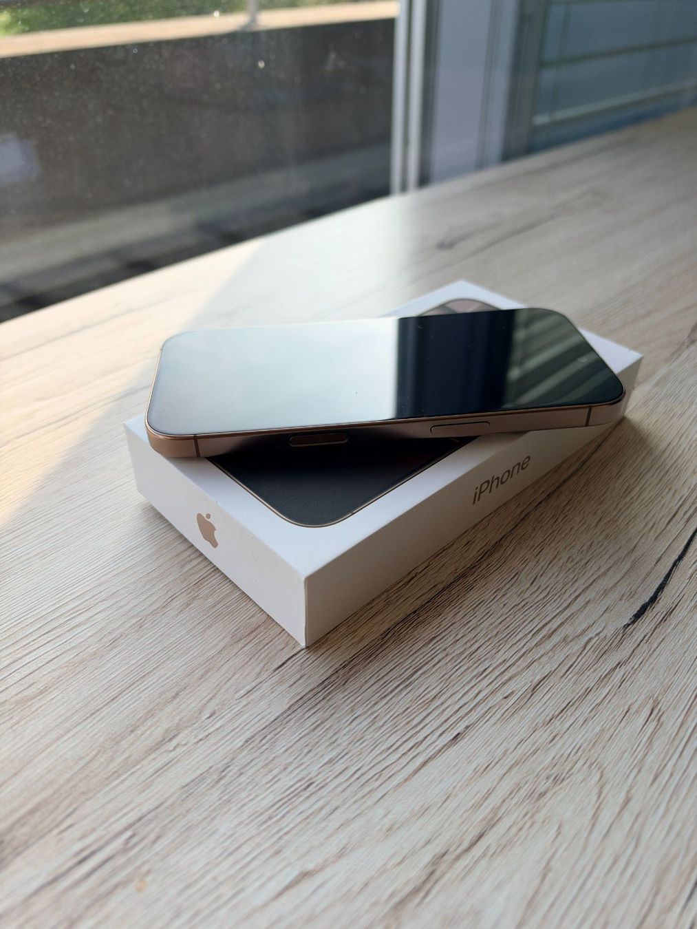 Apple Telefoni cellulari / Smartphones: iPhone 16 Pro 256GB – Usato da avenches venduto da emi_26wq 2