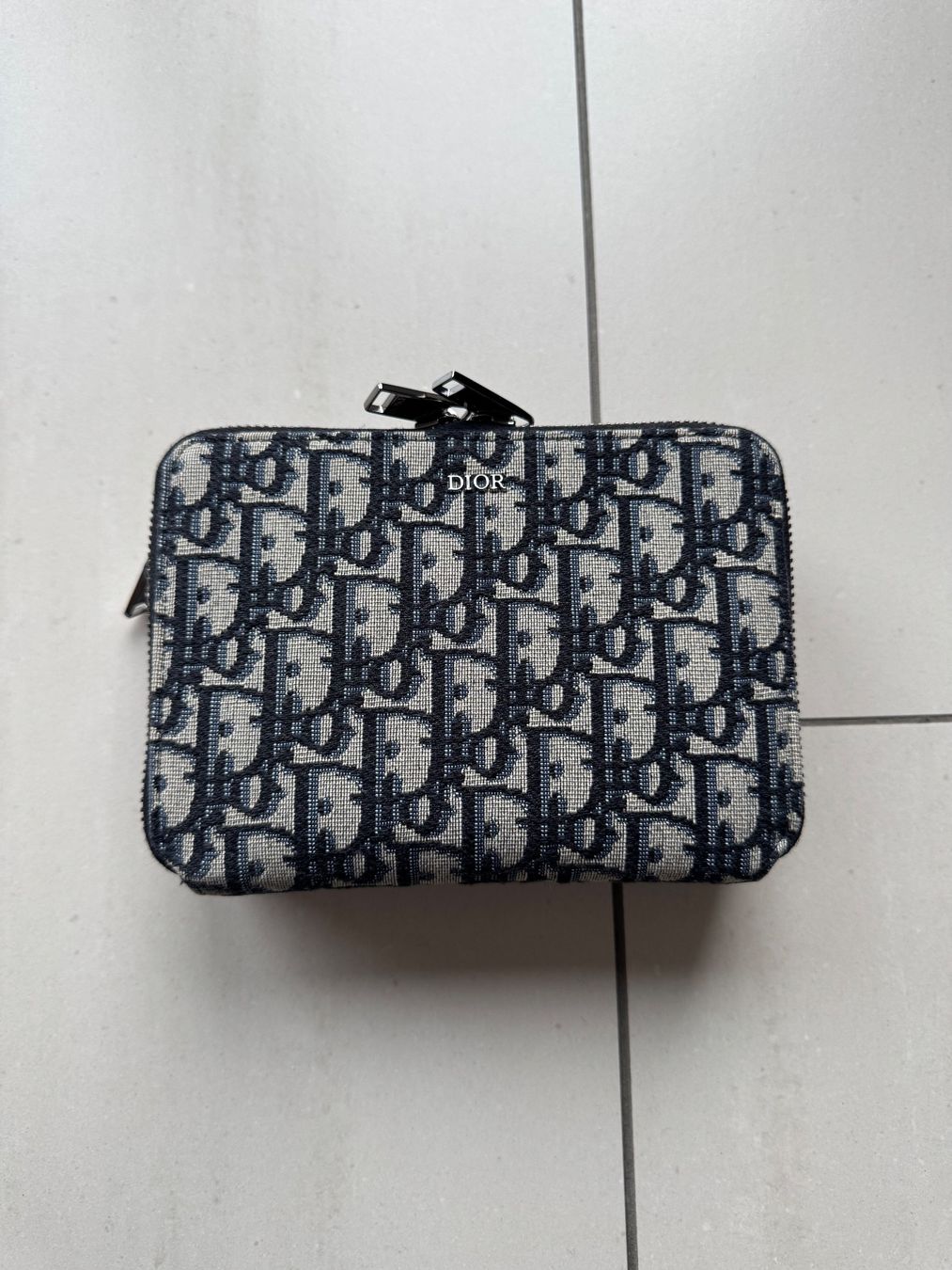 Dior Borse: Dior Pouch with Strap in Dior Oblique Jacquard – Usato da Dübendorf venduto da cendre 1
