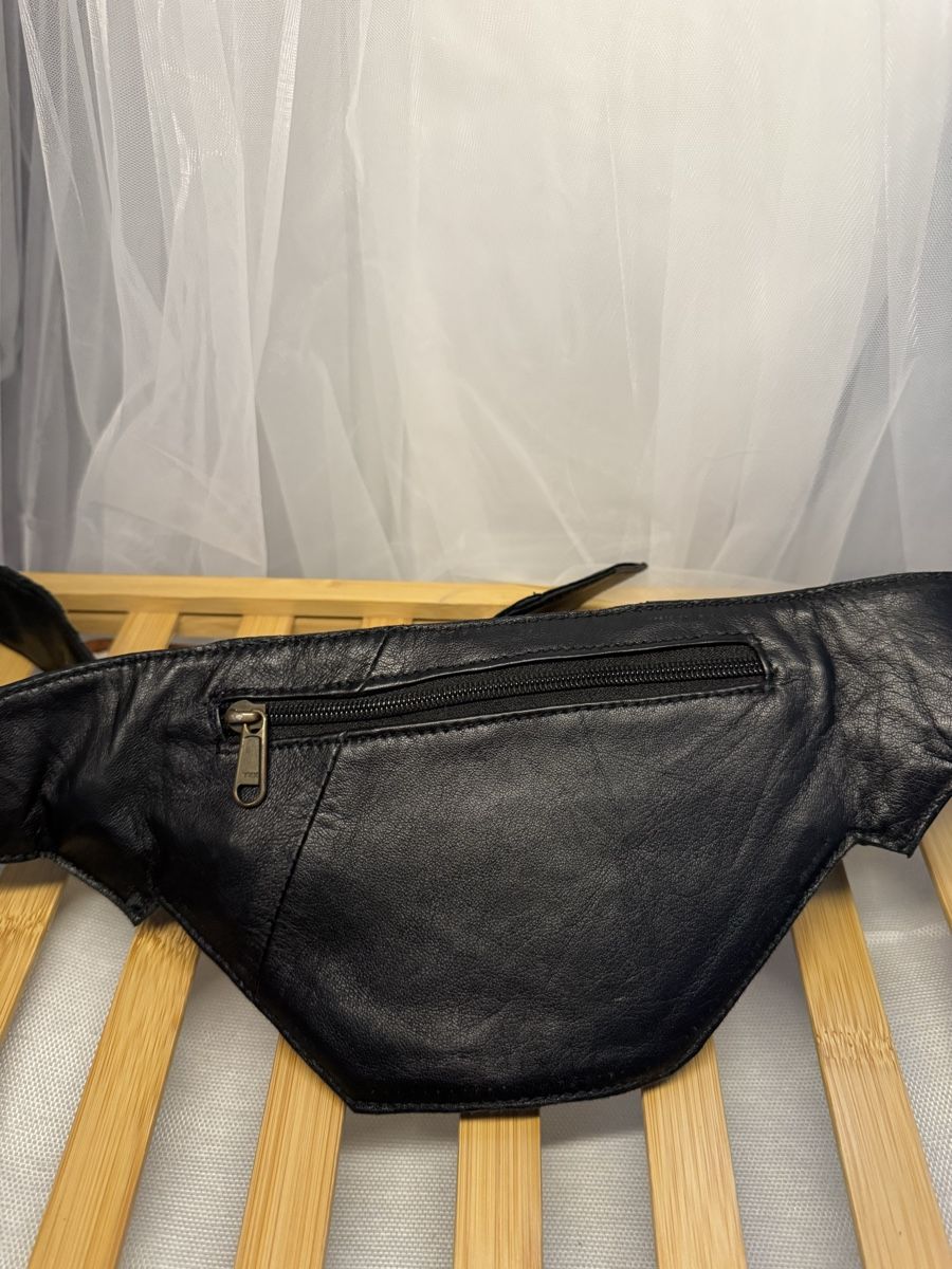 Taschen: Gürteltasche schwarz Leder Goa – Gebraucht aus Eschlikon TG von little.dove 3